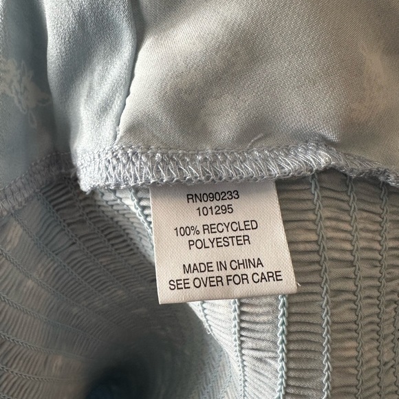 Pacsun 100% Recycled Poly Blue Floral Twist Front Puff Sleeve Crop Top - Picture 9 of 10